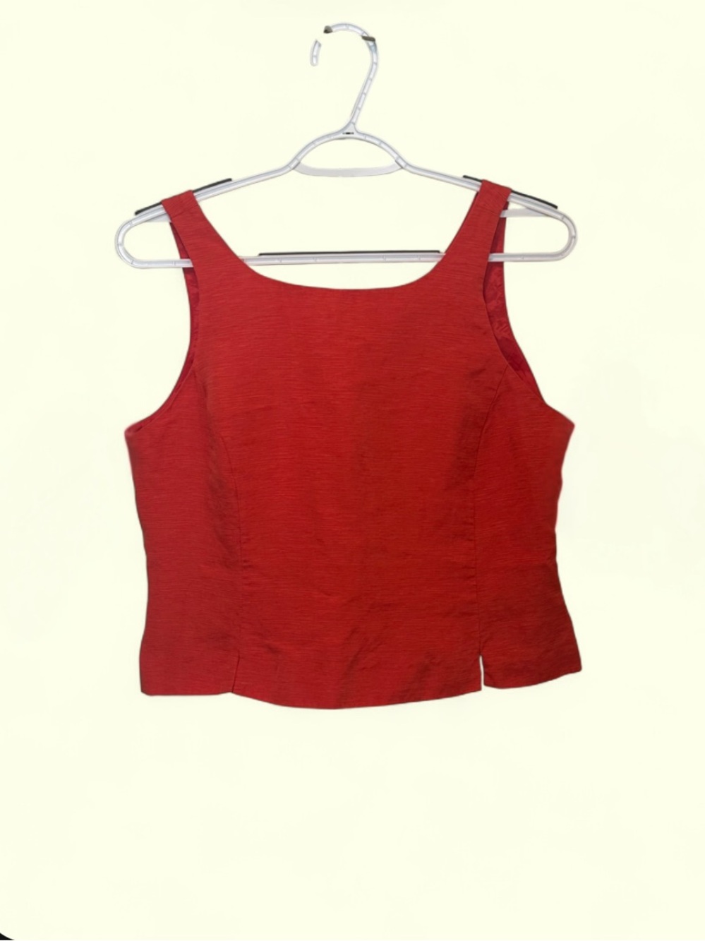 Red 90s Minimalist Quiet Luxury Capsule Wardrobe silk/linen crop top